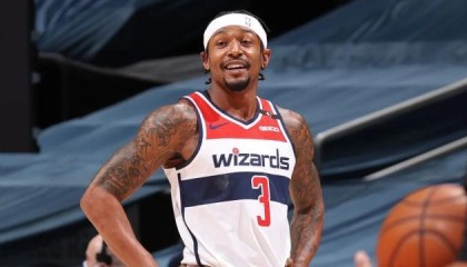 Kaiyun APP-别跟钱过不去！曝比尔将留在奇才 续签5年2.48亿